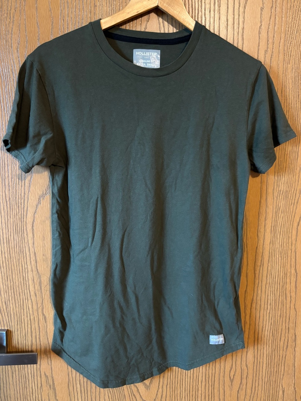 Hollister Men’s Olive Green Short Sleeve Crew Tee